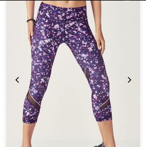 Fabletics Debbie Reflective Capri XS